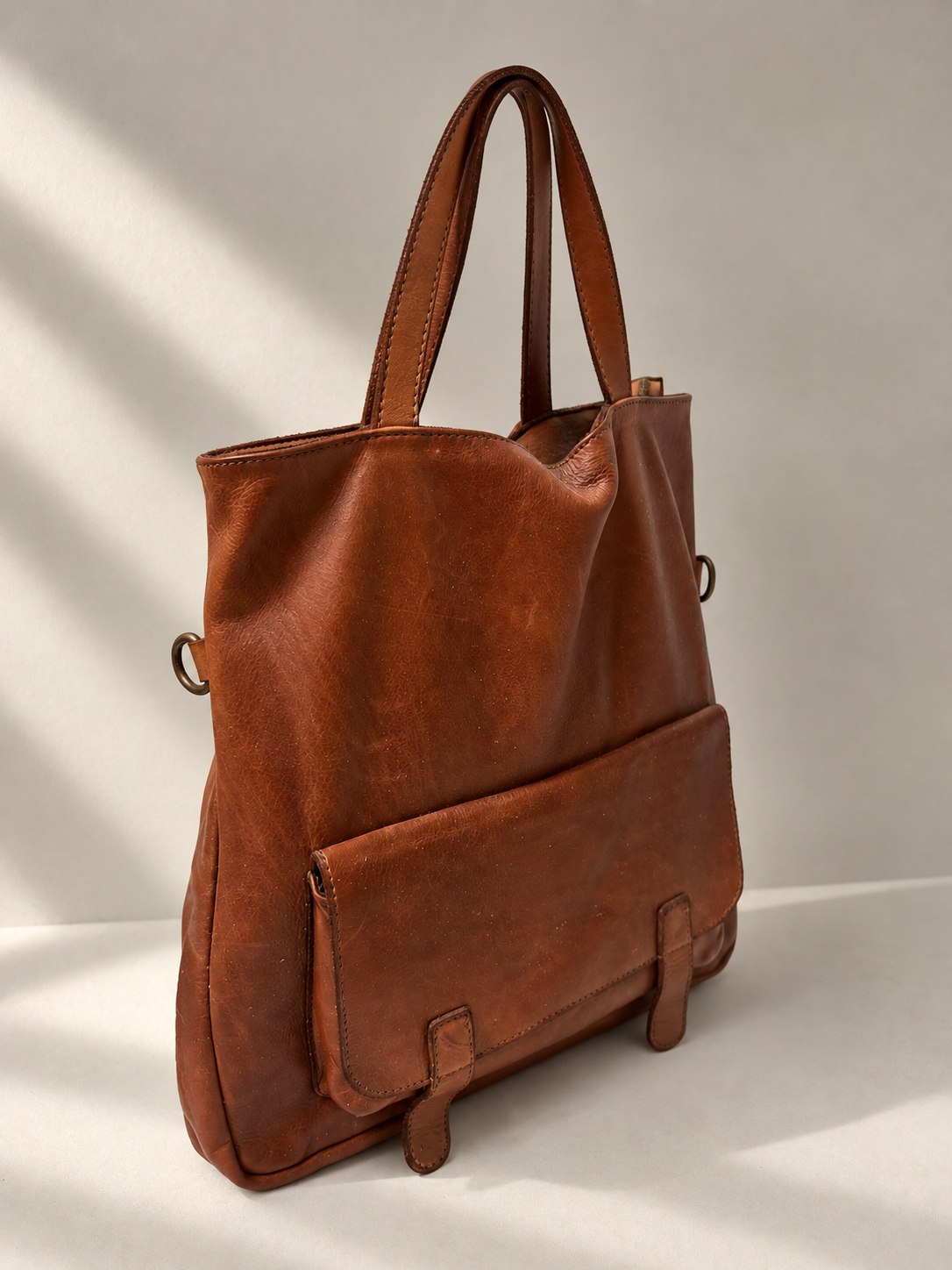 Borsa Convertibile in Pelle Lavata dal Design Italiano – Zaino e Borsa a Spalla 2-in-1