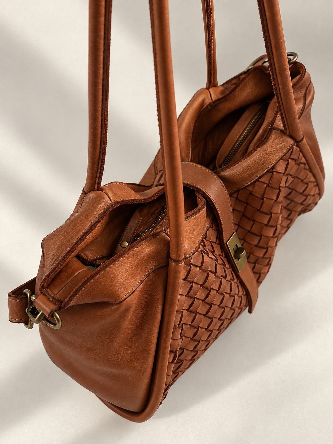 Borsa Donna in Vera Pelle Made in Italy – Borsa Intrecciata a Spalla e Top Handle