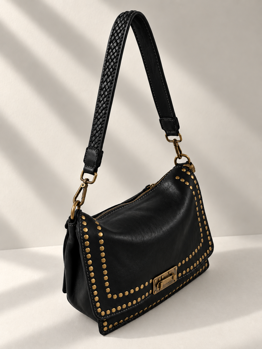 Borsa Donna in Vera Pelle Made in Italy con Borchie, Tracolla Intrecciata e Doppia Portabilità