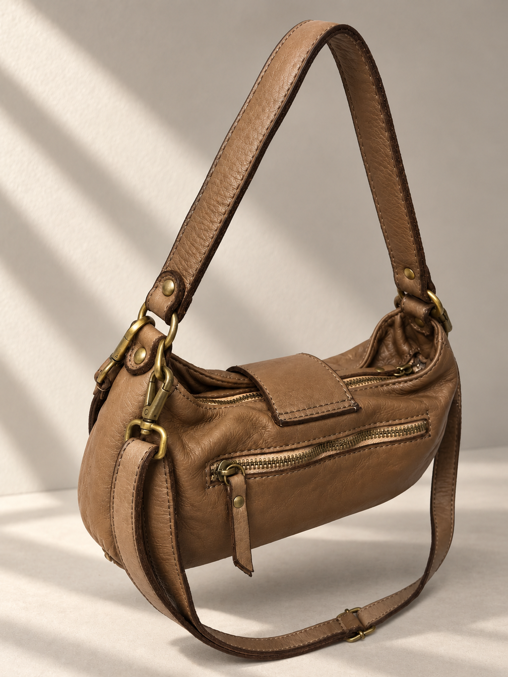 Borsa in Pelle Intrecciata a Mano da Spalla e a Tracolla con Tasca Frontale