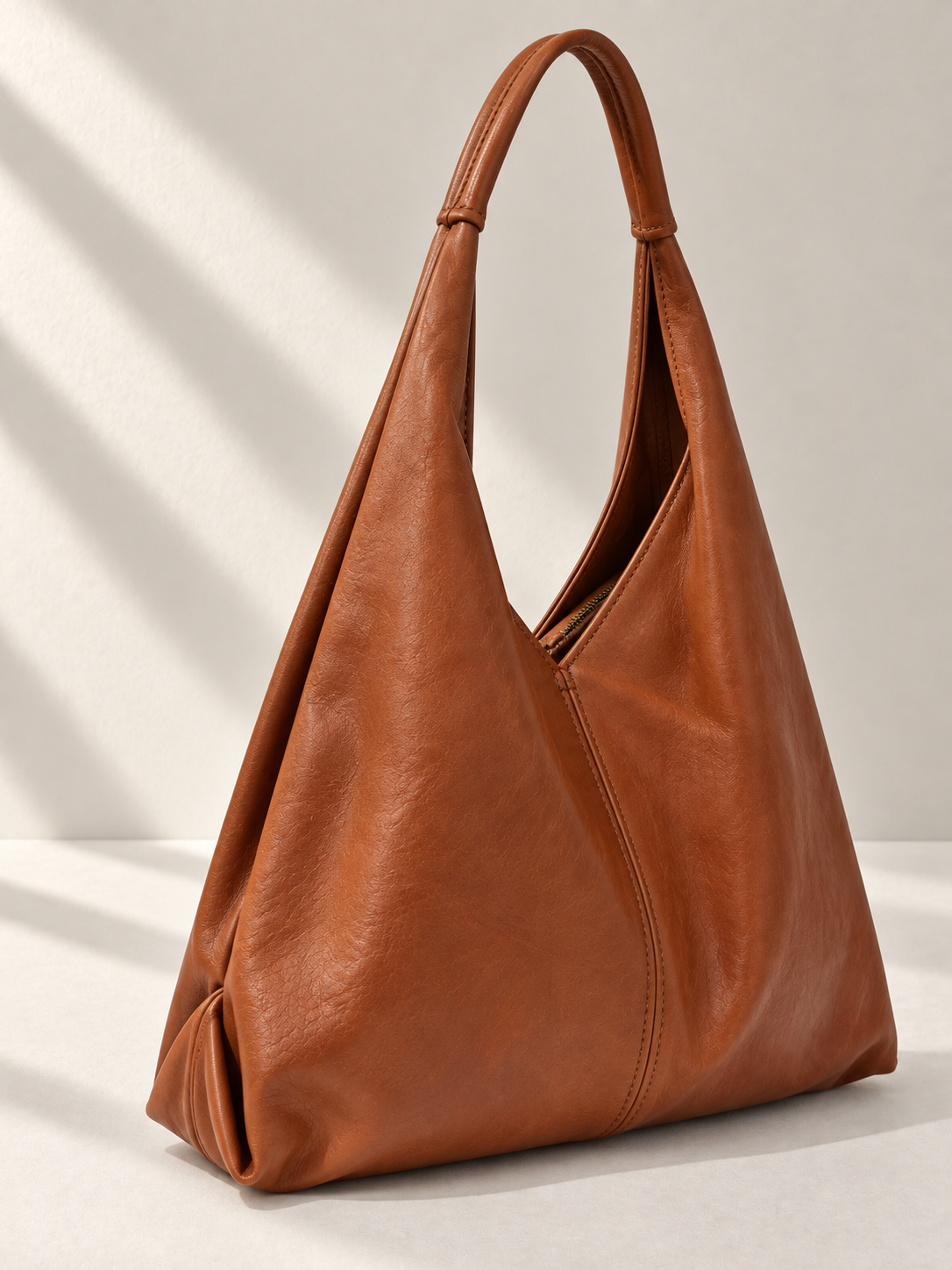 Borsa Hobo a Spalla in Pelle Testurizzata Made in Italy con Tasca Frontale con Cerniera