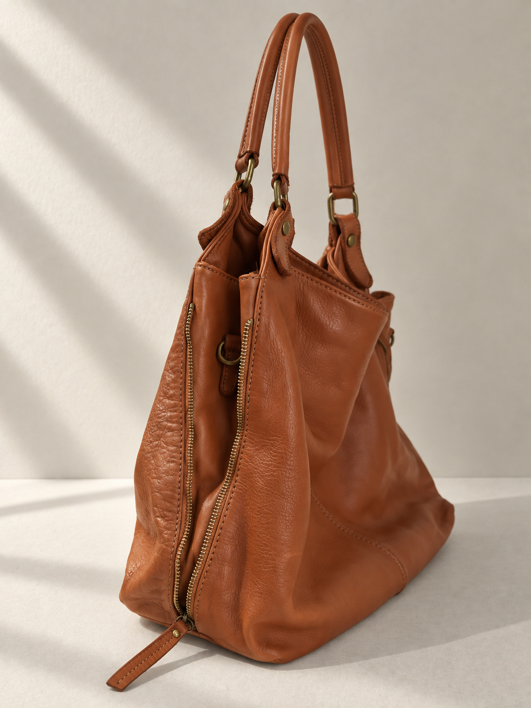 Grande Borsa a Spalla in Pelle Made in Italy con Doppi Manici Superiori e Più Scomparti con Cerniera