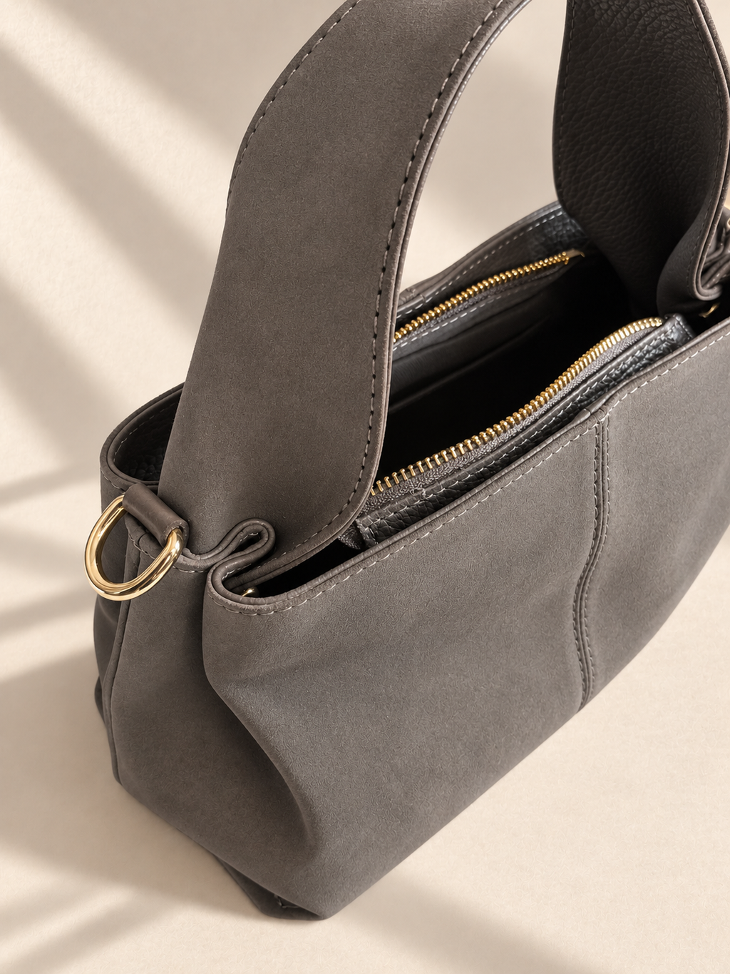 Borsa a Spalla in Camoscio Vera Pelle – Made in Italy | Tracolla Regolabile